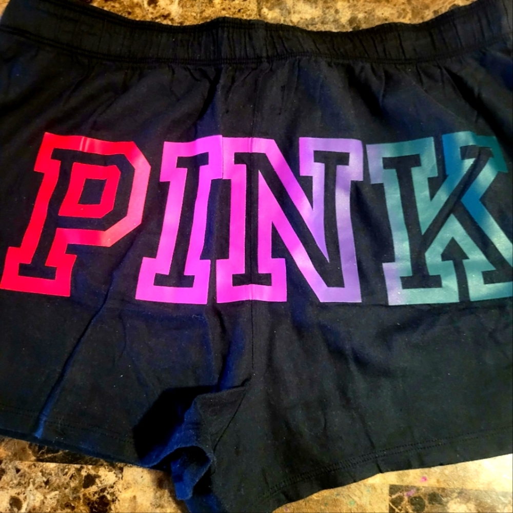 VS PINK BOXERS NWOT